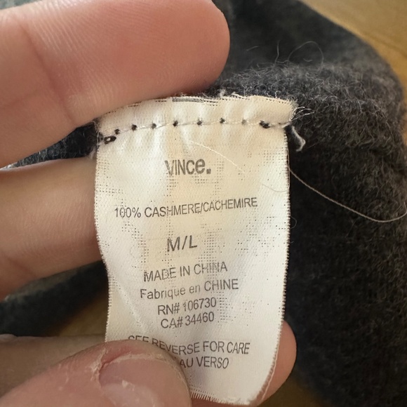 Vince 100% Cashmere Gray Striped Colorblock Short Sleeve Bat Wing Sweater Sz M/L - Picture 9 of 9